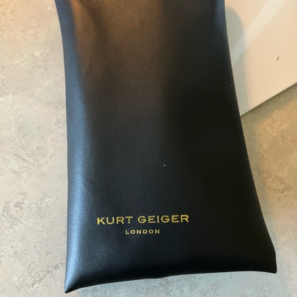 Kurt Geiger Black Cat-Eye Sunglasses with Green Mirrored Lenses. Case included - Picture 8 of 8